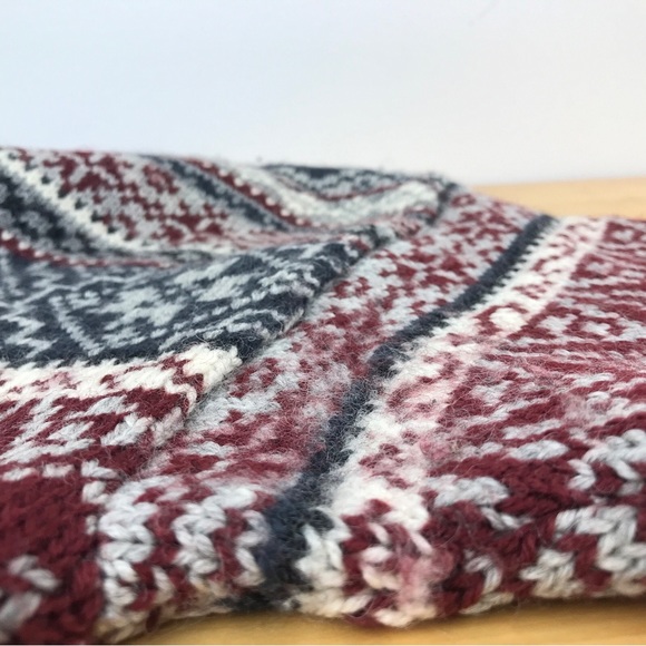 SOLD: Norwear Fair Isle Wool Sweater Folk Metal Clasps Made in Iceland Burgundy - Picture 10 of 16